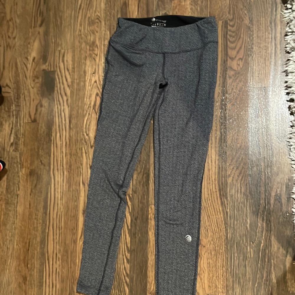 Athletic legging
